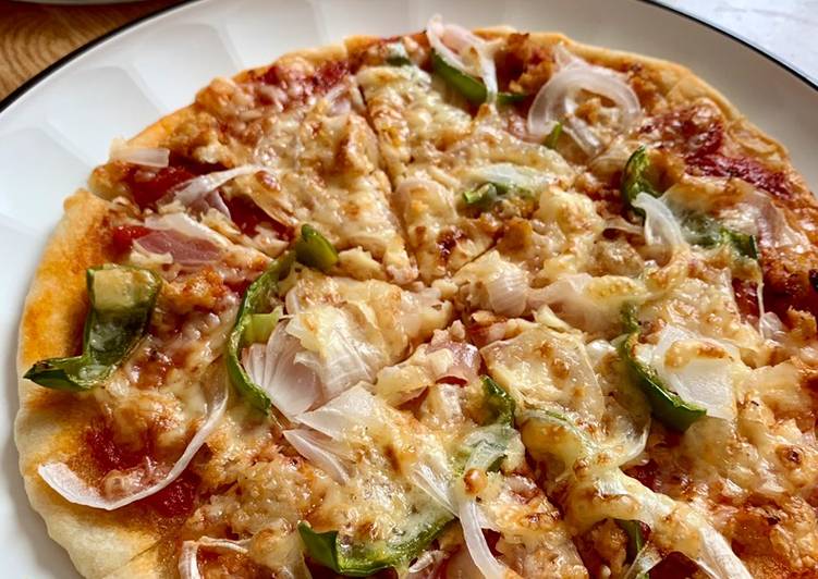 Resep Thin-crust pizza yang mudah