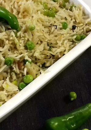 A picture of Matar Pulao.