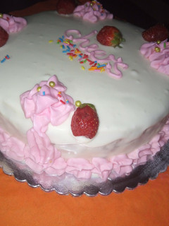 A picture of Pineapple strawberry cake.