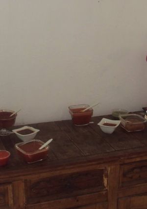 Una foto de Salas picantes con tequila para el pozole (Tres)