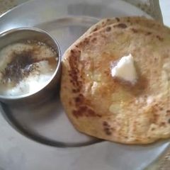 A picture of Aloo paratha.