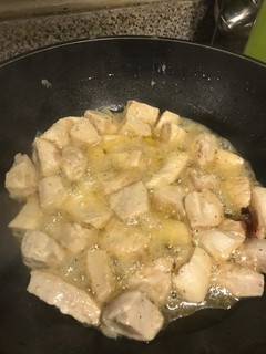 Una foto de Pollo al Pil Pil