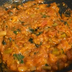 A picture of Andhra style tomato gravy.