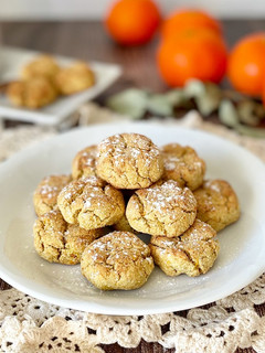 Una foto de Galletas craqueladas de mandarina y jengibre
