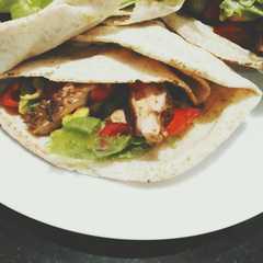 A picture of Pita Bread with Healthy Filling/Roti Pita Isi.