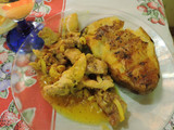 Pollo al curry con papas al natural tostadas