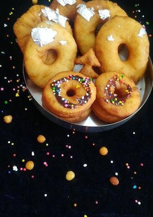 डोनट (donut recipe in marathi) रेसिपी चे मुख्य फोटो 