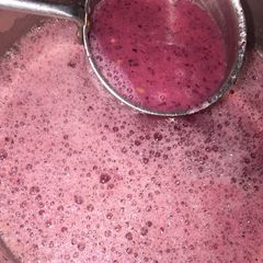 A picture of Falsay ka juice 🍷🍷.