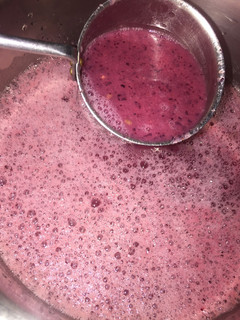 A picture of Falsay ka juice 🍷🍷.