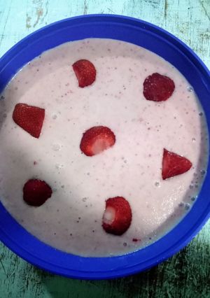 Una foto de Helado de frutilla y banana