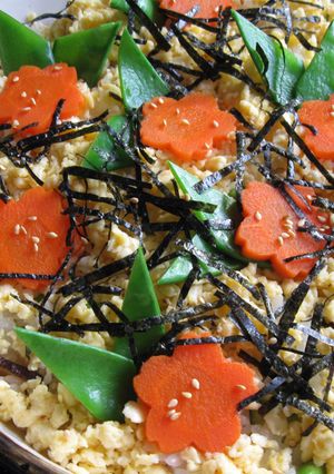 A picture of Easy Chirashi-zushi with Edamame.