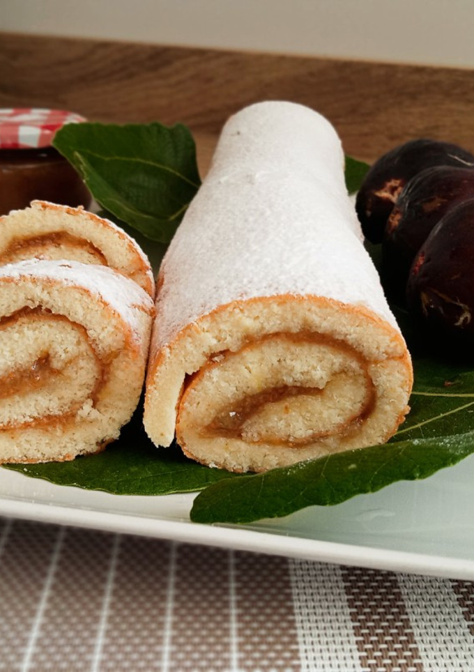 Una foto de Rollo suizo - Brazo de gitano relleno de mermelada de brevas