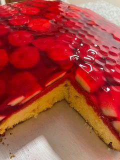 صورة لوصفة كيك الجيلي بالموز 👌👌🍌🍌🍓🍓🍰