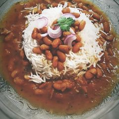 A picture of Rajma chawal.