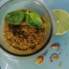 A picture of Pistachio thai pesto.
