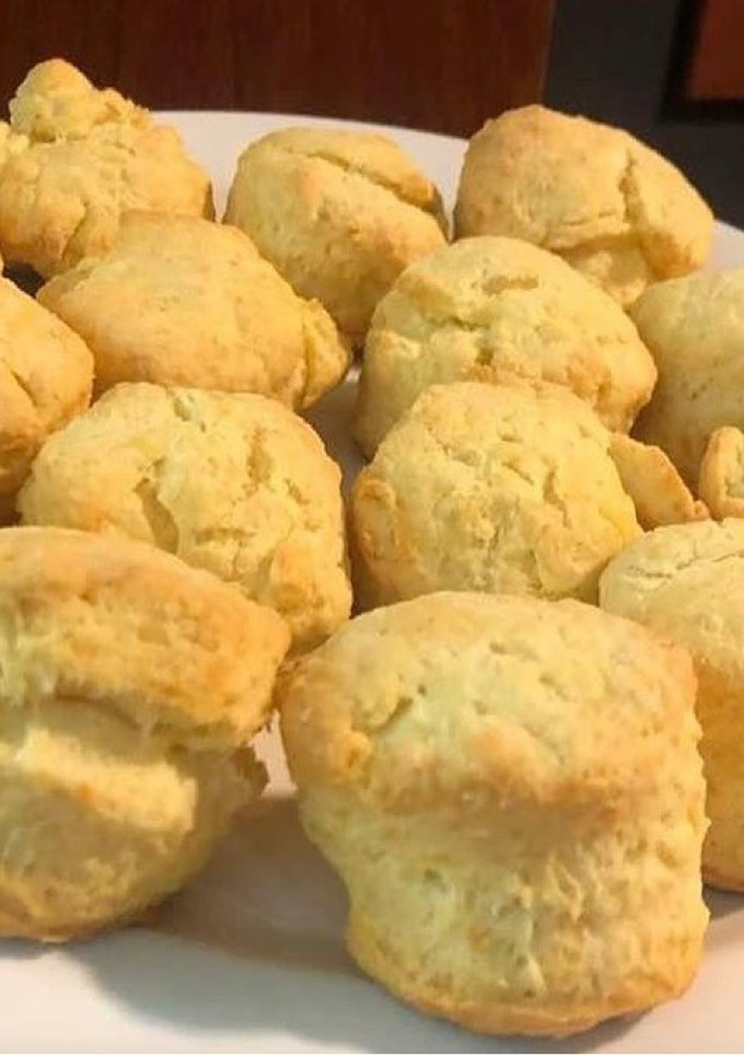 Una foto de Scones de queso 🧀