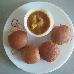 Kachori-sabji A picture of Kachori-sabji.