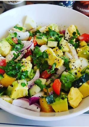 A picture of Egg and Avocado Salad.