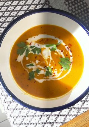 A picture of Slow Cooker Butternut Squash Soup.