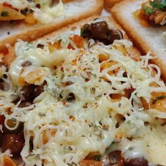 A picture of Cheese chana toast.