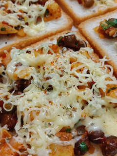 A picture of Cheese chana toast.