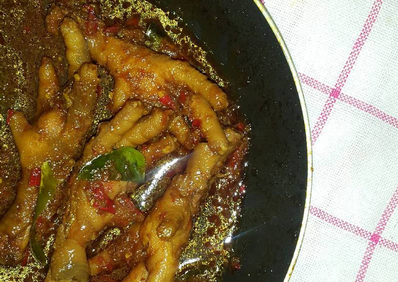 Bagaimana Menyiapkan Rica-rica ceker pedas yang Menggugah Selera