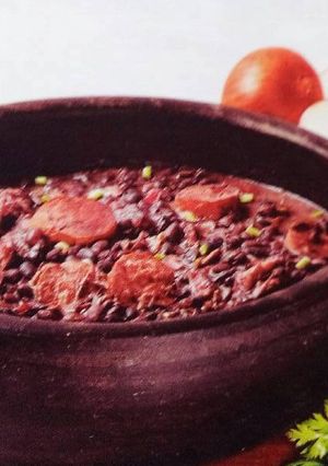 Una foto de Frijolada a la mano