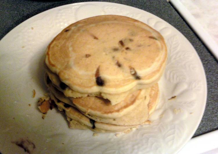 Peanut Butter and Chocolate Chip Pancakes