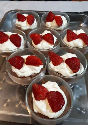 Una foto de Mousse de chocolate 🍫🍫 con muchos tips!