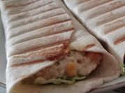 Una foto de wraps con vegetales