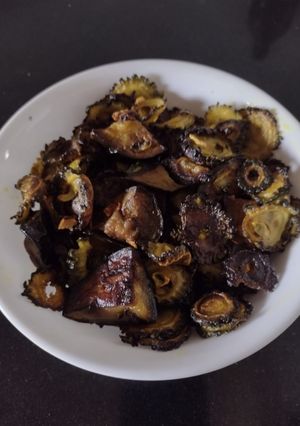 মুচমুচে উচ্ছে ভাজা(Muchmuche ucche bhaja recipe in Bengali) রেসিপির প্রধান ছবি