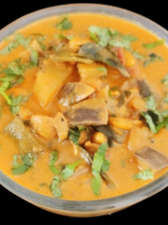 கதம்ப குழம்பு (Mixed vegetable gravy recipe in tamil) செய்முறை முக்கிய புகைப்படம்