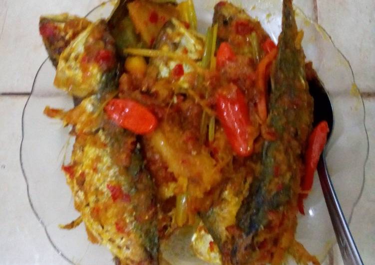 Langkah meracik Ikan bumbu kuning Lezat