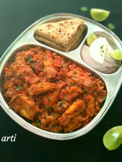 सिंधी स्टाइल प्याज़ वाली कटहल की सब्जी (Sindhi style pyaz wali kathal ki sabzi)) रेसिपी मुख्य फोटो