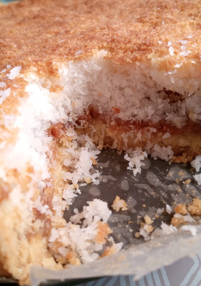 Una foto de Tarta de coco y dulce de leche