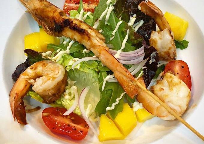 Lime, chilli prawns on mango salad