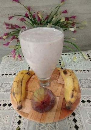 A picture of Fresh Anjeer & banana Milkshake.