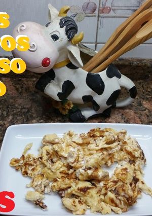 Foto principal de Huevos revueltos con queso fresco