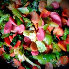 Tumis Brokoli Sosis #BikinRamadanBerkesan রেসিপির প্রধান ছবি