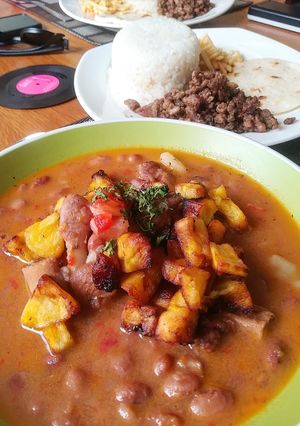 Una foto de Cazuela montañera 🍲
