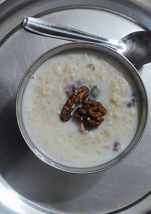 चावल की खीर (chawal ki kheer recipe in Hindi) रेसिपी मुख्य फोटो