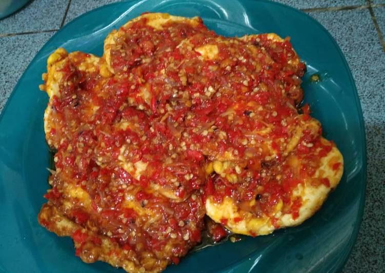 Resep Telor ceplok balado yang Enak Banget