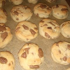 A picture of Chocolate chip cookies.