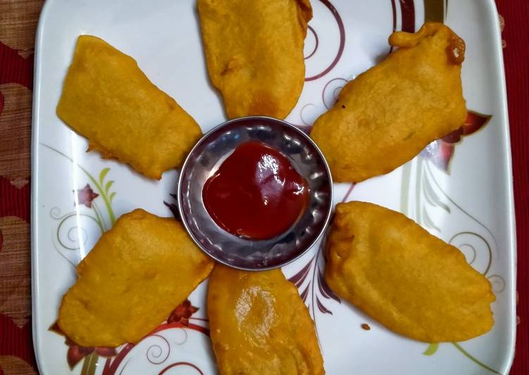 Potato Bhajiya (Bataka puri)