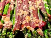 Une photo de jambon asperge