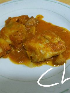 Una foto de Raya en salsa de tomate