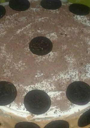 Una foto de Torta brownie/oreo fácil