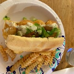 A picture of Shrimp 🍤 Po’boy.