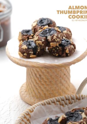 Foto resep Almond Thumbprint Cookies (Gluten Free)