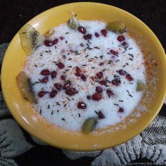 A picture of Kiwi Anar Raita.